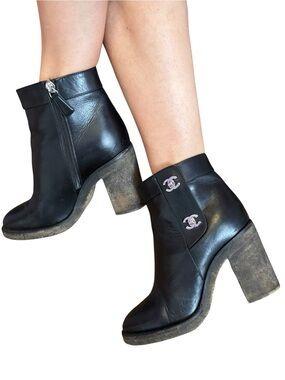 Chanel Black Leather Ankle Boots with CC Logo Turn lock